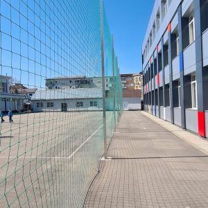 Sistemul catch the ball, complet cu plasa protectie (inclusiv stalpi, plasa protectie, cabluri), 40x6 m, cod 7531 (NOU)